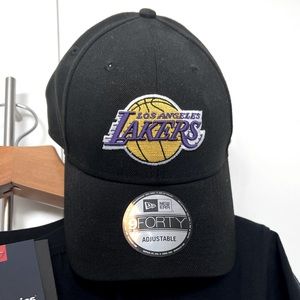 ❌ SOLD ❌ New Era Lakers cap - Adults - Velcro Adjustable